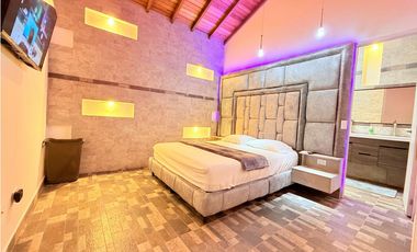 Amoblado HERMOSO Apartamento Laureles piso 1