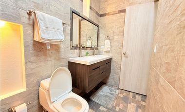 Amoblado HERMOSO Apartamento Laureles piso 1