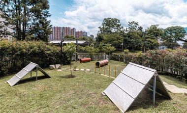 VENDO HERMOSO APARTAMENTO EN SABANETA CON TODAS LAS COMODIDADES