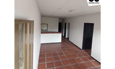 se arrienda apartamento 2 piso soledad 2000