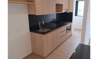 Apartamento en Belen nuevo de 3 habitaciones y piso alto!!