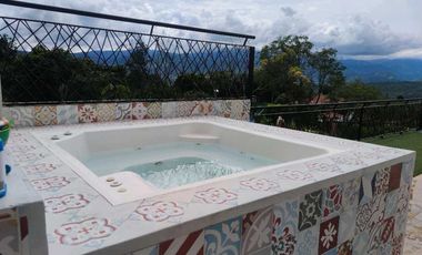 En Venta Casa Campestre con piscina y Jacuzzi en Conjunto