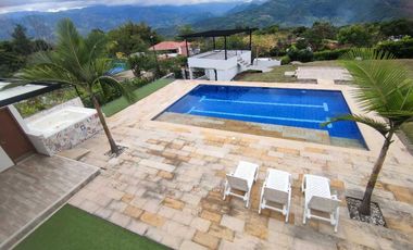 En Venta Casa Campestre con piscina y Jacuzzi en Conjunto