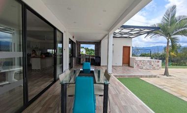 En Venta Casa Campestre con piscina y Jacuzzi en Conjunto