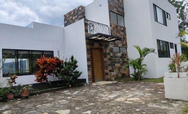 En Venta Casa Campestre con piscina y Jacuzzi en Conjunto