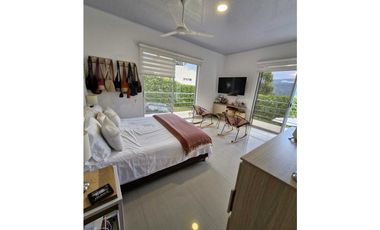En Venta Casa Campestre con Piscina y Jacuzzi, Conjunto Cerrado