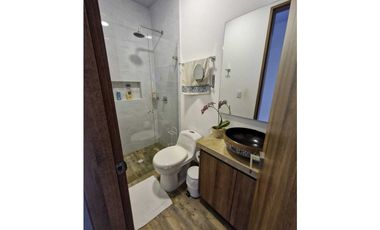 En Venta Casa Campestre con Piscina y Jacuzzi, Conjunto Cerrado