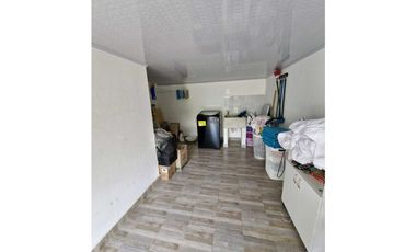 En Venta Casa Campestre con Piscina y Jacuzzi, Conjunto Cerrado