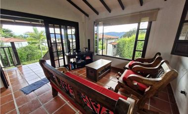 En Venta Casa Campestre en Conjunto 713 m2 con Piscina Pequeña