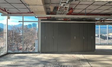 Oficina en Arriendo en Avenida Andrés Bello 2325