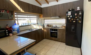 GRAN CASA CON DOS VIVIENDAS EN VILLA HERMOSA VIÑA DEL MAR