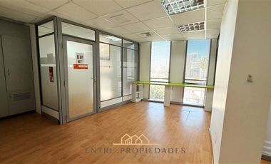 Oficina en Arriendo en SANTA BESTRIZ