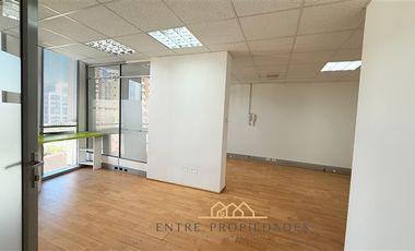 Oficina en Arriendo en SANTA BESTRIZ