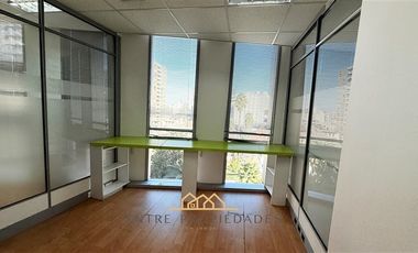 Oficina en Arriendo en SANTA BESTRIZ