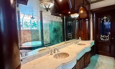 Casa en venta en Jardines de Versalles, Saltillo, Coahuila de Zaragoza