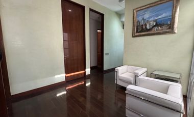 ARRIENDO EDIFICIO CORPORATIVO BARRIO EL GOLF