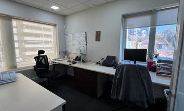 ARRIENDO EDIFICIO CORPORATIVO BARRIO EL GOLF