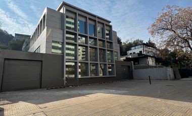 ARRIENDO EDIFICIO CORPORATIVO BARRIO EL GOLF