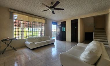 EXCELENTE CASA EN FRACC. COSTA AZUL