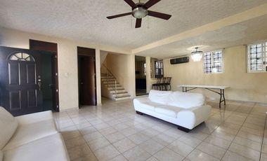 EXCELENTE CASA EN FRACC. COSTA AZUL