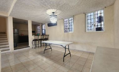 EXCELENTE CASA EN FRACC. COSTA AZUL