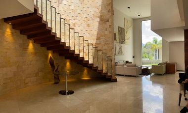 LUJOSA CASA EN REAL DE HACIENDA - ZONA ESMERALDA