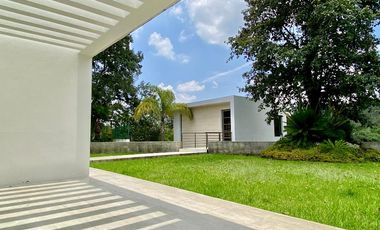 LUJOSA CASA EN REAL DE HACIENDA - ZONA ESMERALDA