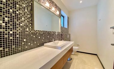 LUJOSA CASA EN REAL DE HACIENDA - ZONA ESMERALDA