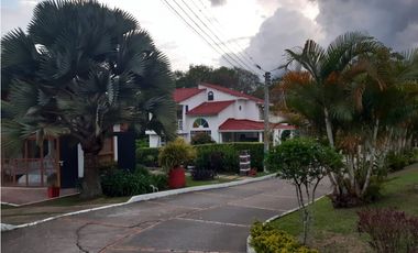 Vendo  Casa campestre via Fusagasugà a Silvania