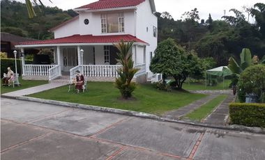 Vendo  Casa campestre via Fusagasugà a Silvania