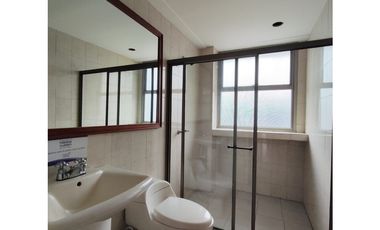 Arriendo Local de Oficinas Poblado sector Santa Maria Angeles II