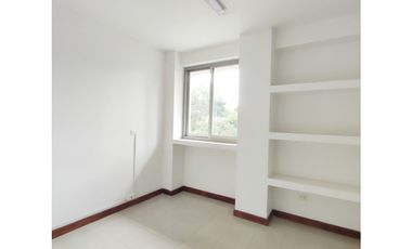 Arriendo Local de Oficinas Poblado sector Santa Maria Angeles II