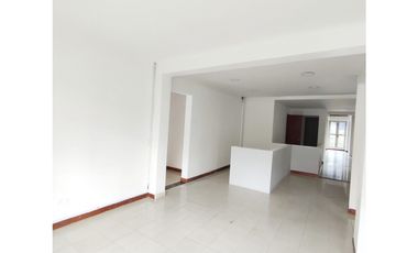 Arriendo Local de Oficinas Poblado sector Santa Maria Angeles II