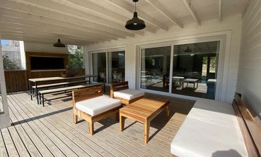 ALQUILER TEMPORAL, CASA, COSTA ESMERALDA, BARRIO GOLF, 5 AMBIENTES, LOTE AL 300, 4 AMBIENTES