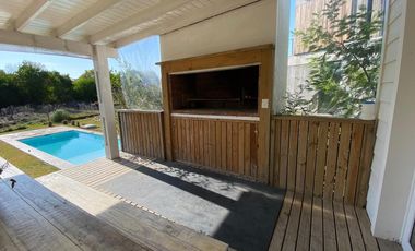ALQUILER TEMPORAL, CASA, COSTA ESMERALDA, BARRIO GOLF, 5 AMBIENTES, LOTE AL 300, 4 AMBIENTES