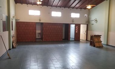 Casa en  lote propio