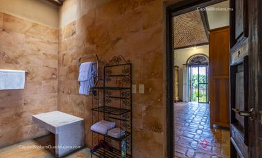 Casa 3 Leones Ajijic en Venta con vista al Lago de Chapala