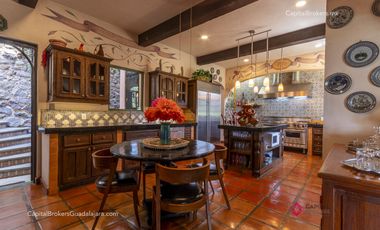 Casa 3 Leones Ajijic en Venta con vista al Lago de Chapala