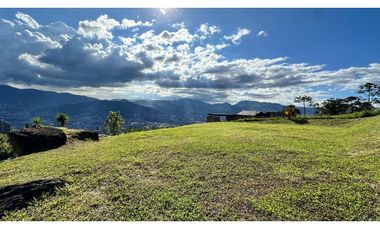 Venta lote con vista Los Balsos Palmas Medellin