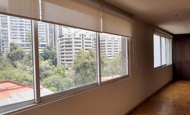 Casa en Renta en calle cerrada con vigilancia en Lomas de Tecamachalco