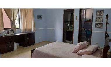 EL CARMEN / 2 NIVELES / 4 HABITACION / 562M / TERRAZA