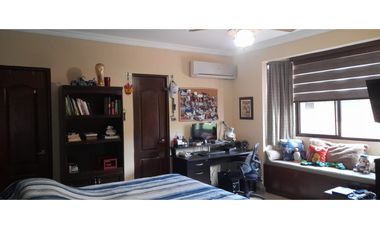 EL CARMEN / 2 NIVELES / 4 HABITACION / 562M / TERRAZA