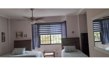 EL CARMEN / 2 NIVELES / 4 HABITACION / 562M / TERRAZA