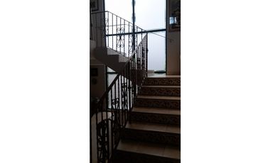 EL CARMEN / 2 NIVELES / 4 HABITACION / 562M / TERRAZA