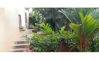 EL CARMEN / 2 NIVELES / 4 HABITACION / 562M / TERRAZA