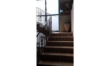 EL CARMEN / 2 NIVELES / 4 HABITACION / 562M / TERRAZA