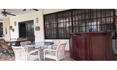 EL CARMEN / 2 NIVELES / 4 HABITACION / 562M / TERRAZA