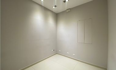 COSTA DEL ESTE / CONSULTORIO / ATRIO MALL / 84M