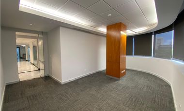 SAN FRANCISCO / EDIFICIO BANISTMO / 246M / 6 ESTACIONAMIENTO