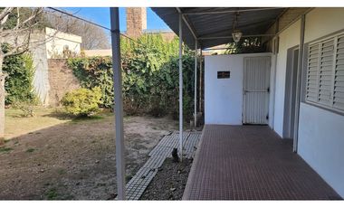Alquilo Casa 2 dor Bº Jorge Newbery con Cochera Cubierta